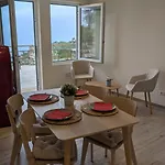 Viator Vale *